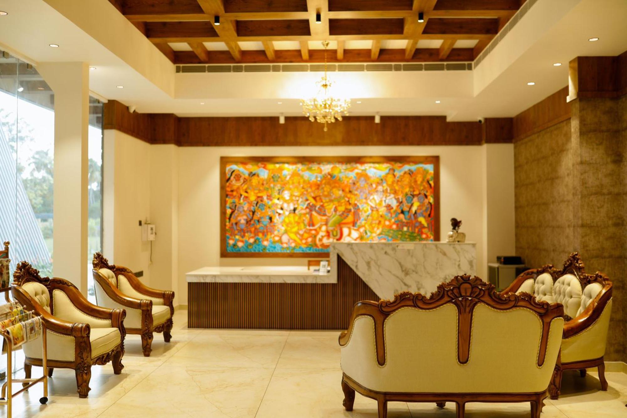 Leela'S 7Th Heaven Resort & Spa Trikunnapuzha Exteriör bild